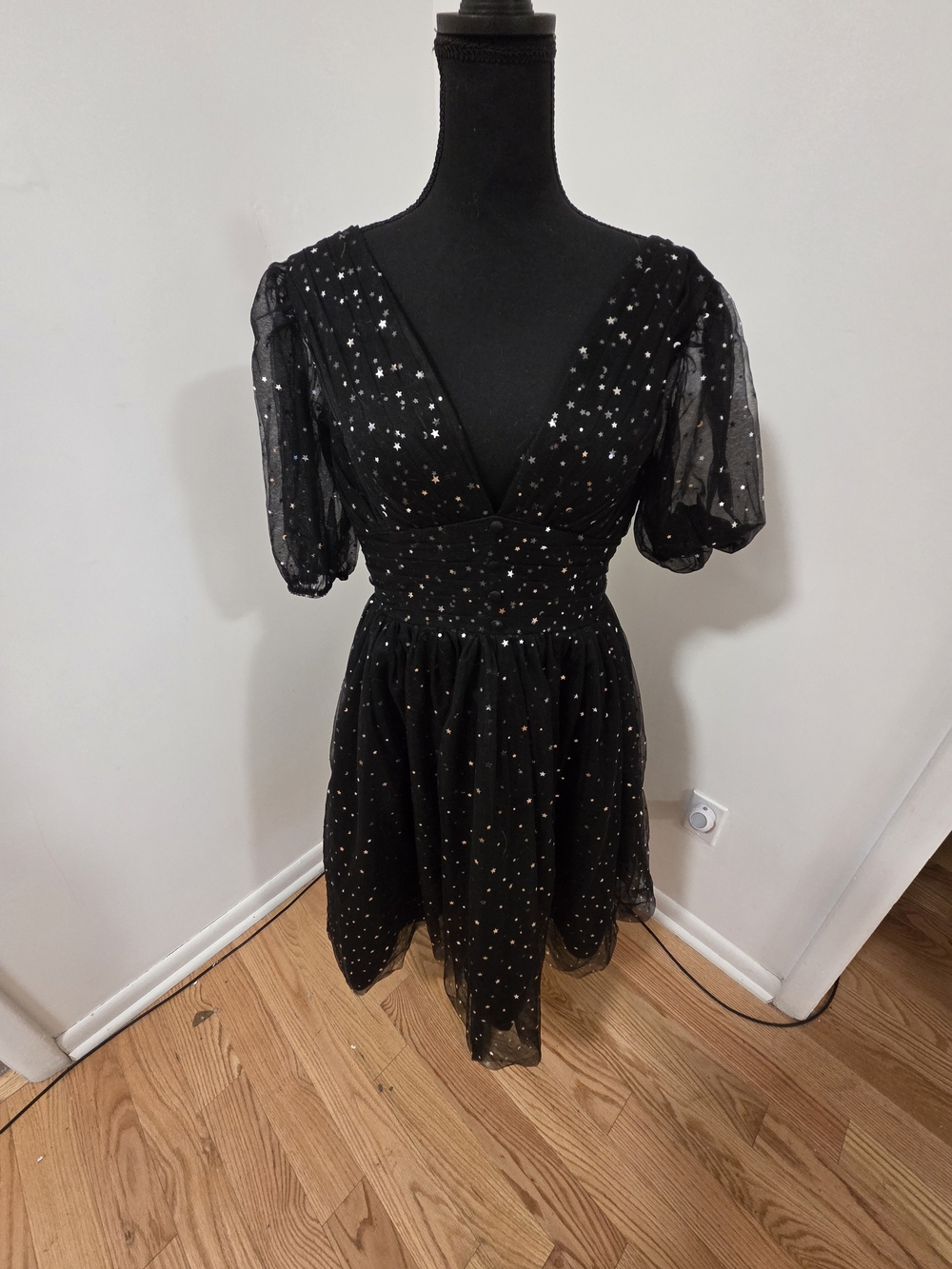 Black Star-Embellished V-Neck Party Dress